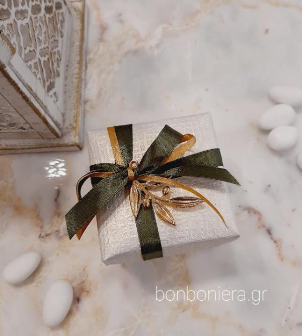 https://www.bonboniera.gr/product/%ce%bc%cf%80%ce%bf%ce%bc%cf%80%ce%bf%ce%bd%ce%b9%ce%ad%cf%81%ce%b1-%ce%b3%ce%ac%ce%bc%ce%bf%cf%85-%ce%ba%ce%bf%cf%85%cf%84%ce%af-%ce%bc%ce%b5-%ce%ba%ce%bb%ce%b1%ce%b4%ce%af-%ce%b5%ce%bb%ce%b9%ce%ac/
