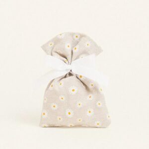 Πουγκί για μπομπονιέρα με ύφασμα μαργαρίτες, διαστάσεις 13×18 εκ.